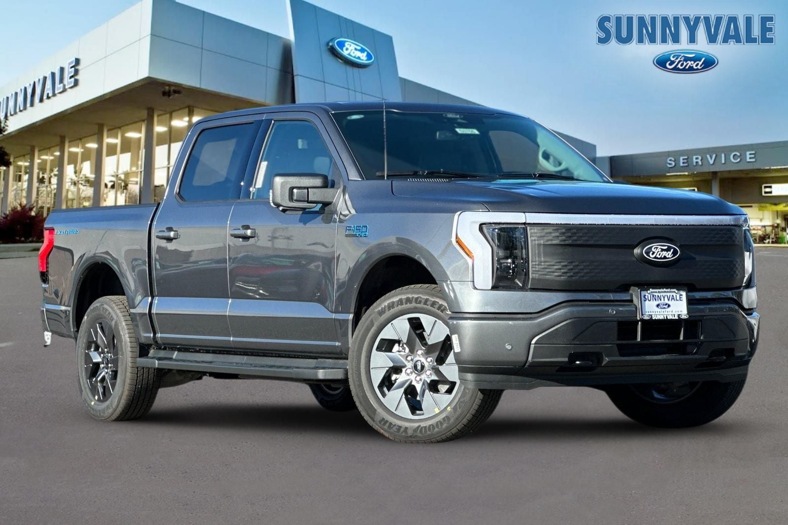 2025 Ford F-150 Lightning Truck SuperCrew Cab 