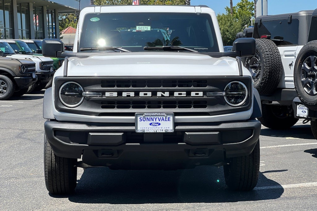 New 2025 Ford Bronco Base SUV