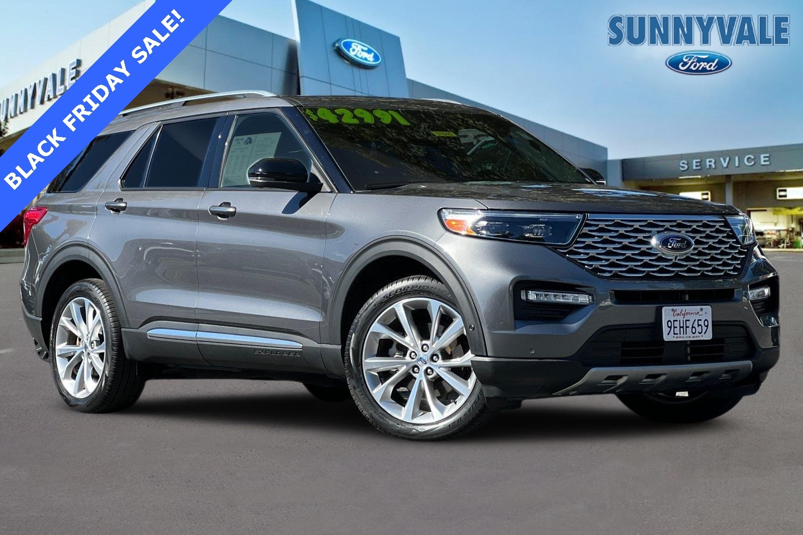 2022 Ford Explorer SUV 
