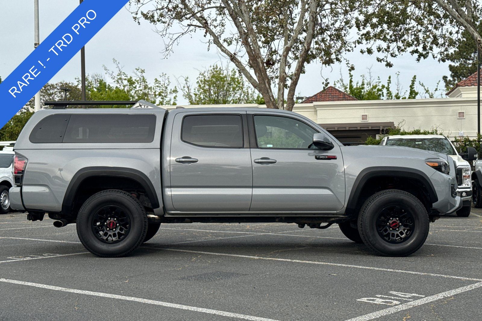 2017 Toyota Tacoma TRD Pro photo 2