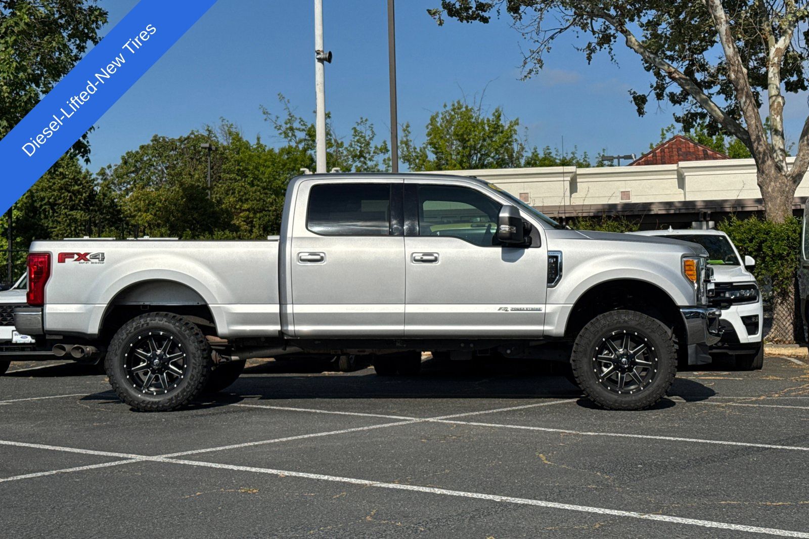 2017 Ford F-250SD Lariat photo 2