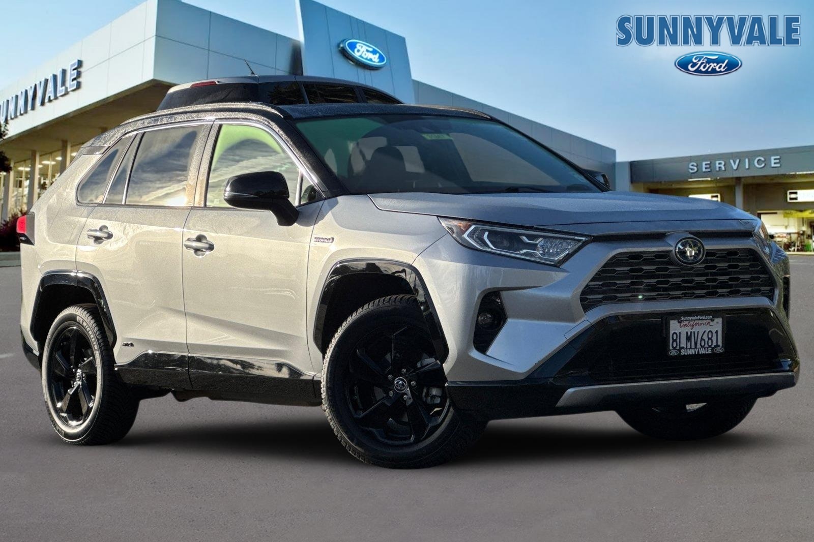 2019 Toyota RAV4 XSE's photo