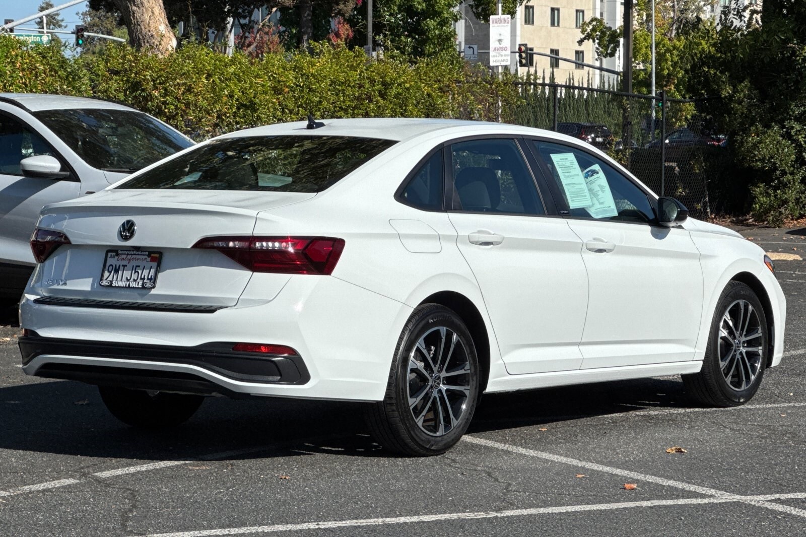 2024 Volkswagen Jetta 1.5T Sport photo 3