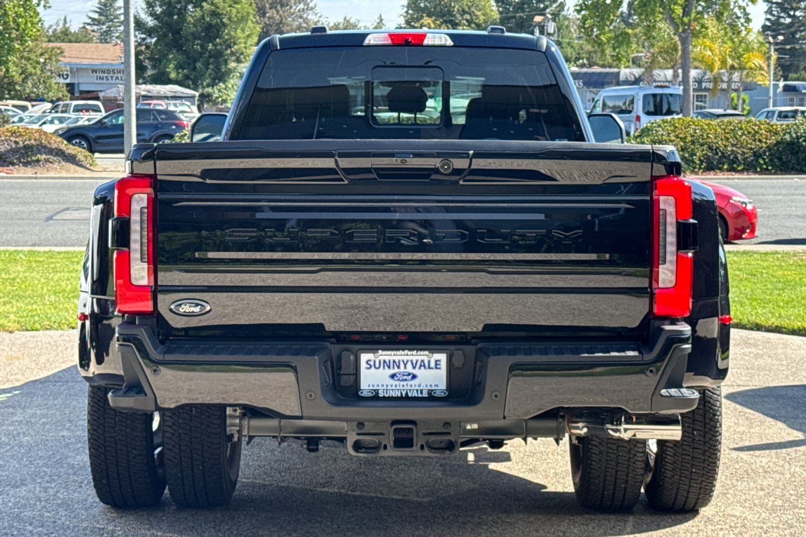 2026 Ford F-350 Super Duty Platinum - Photo 6