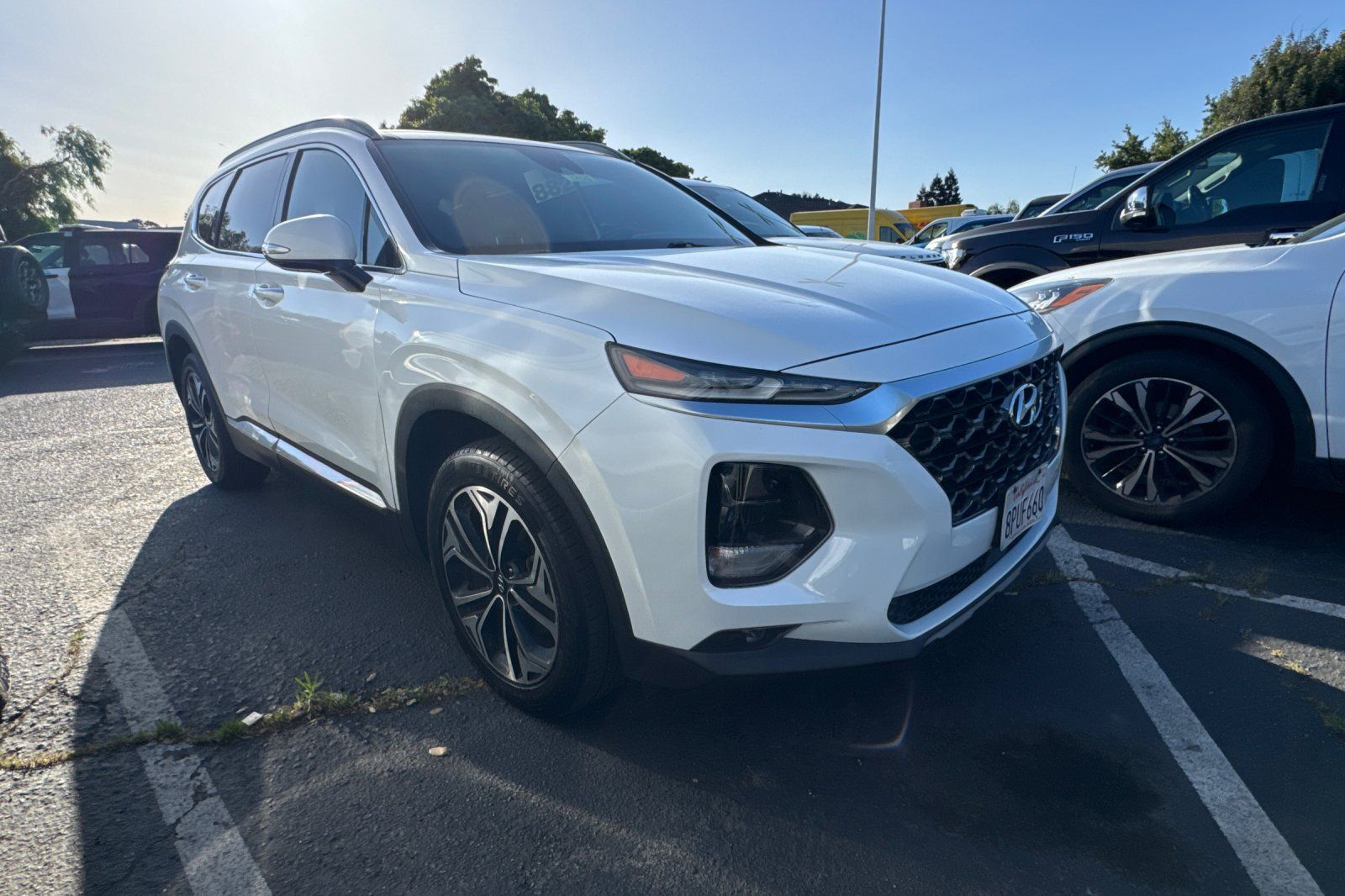 2020 Hyundai Santa Fe SEL photo 2