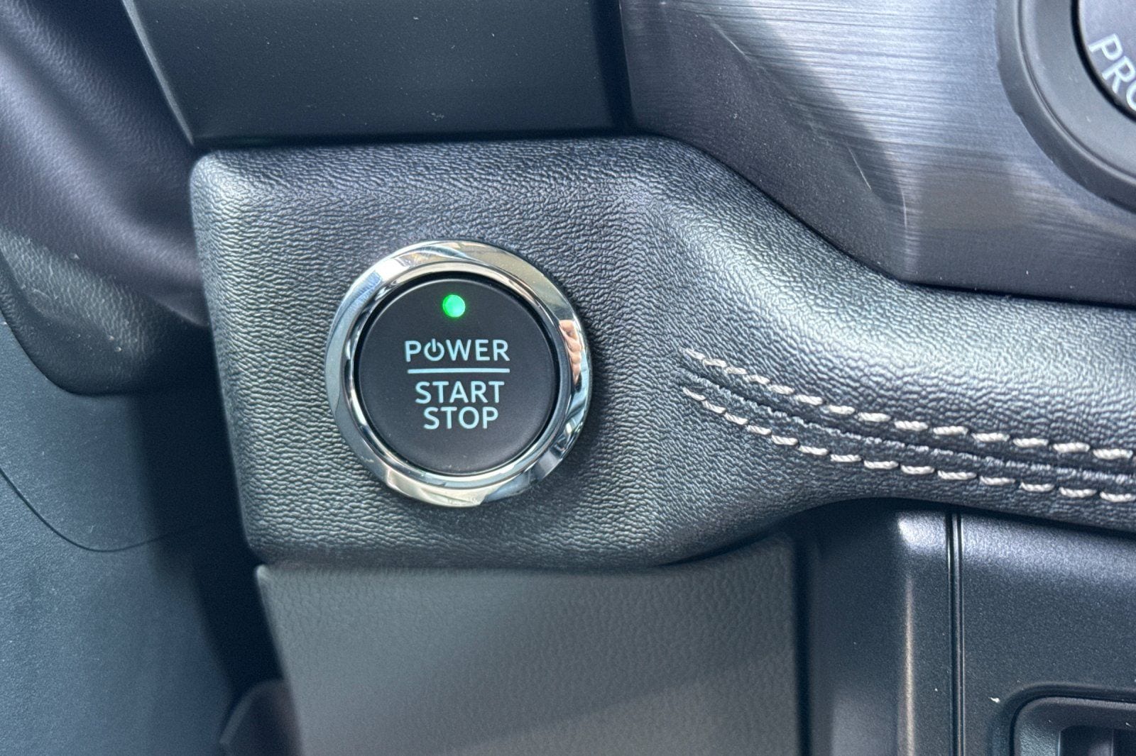 2025 Ford F-150 Lightning Flash - Photo 21