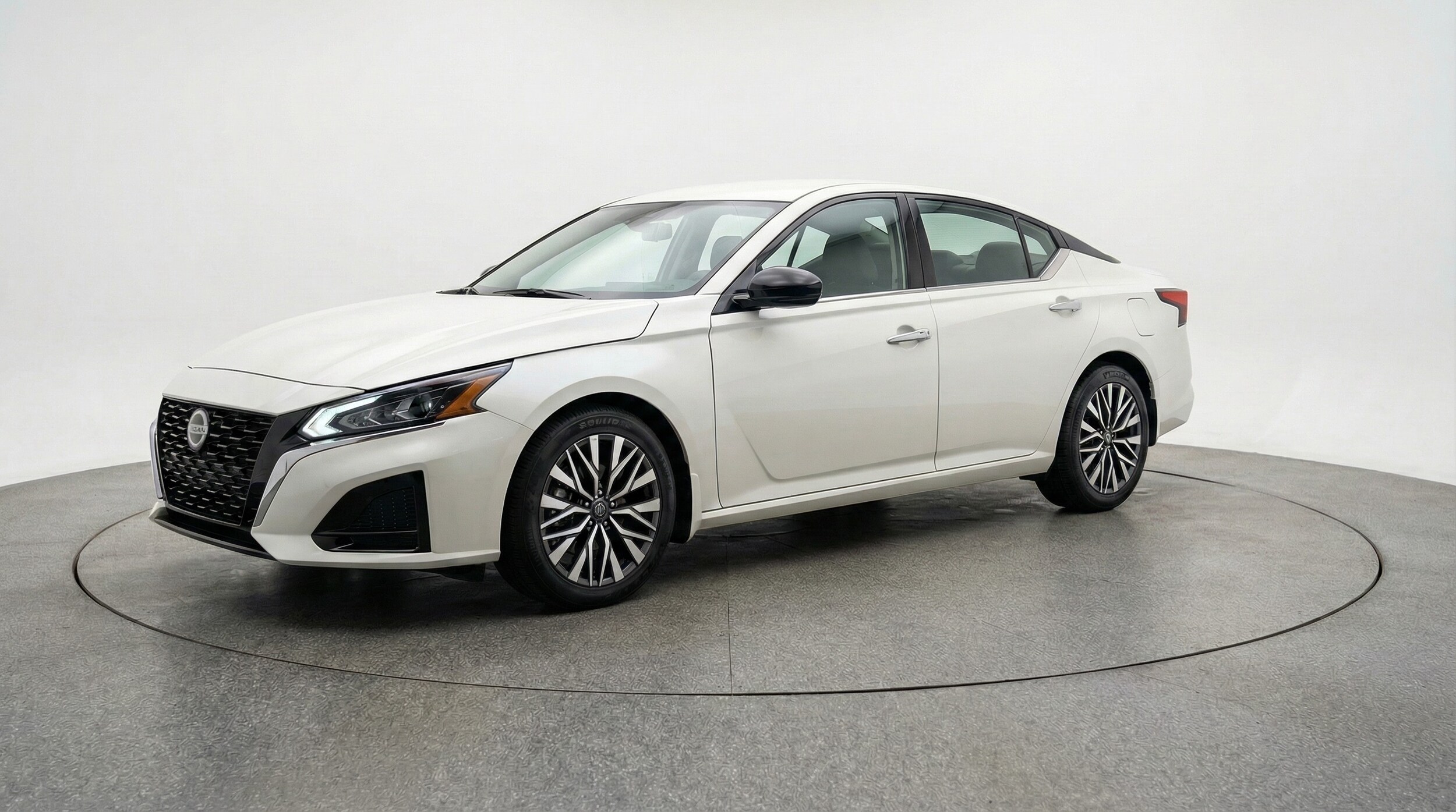 Thumbnail: 2025 Nissan Altima - 3