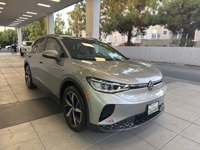 2023 Volkswagen ID.4 Pro S photo 2