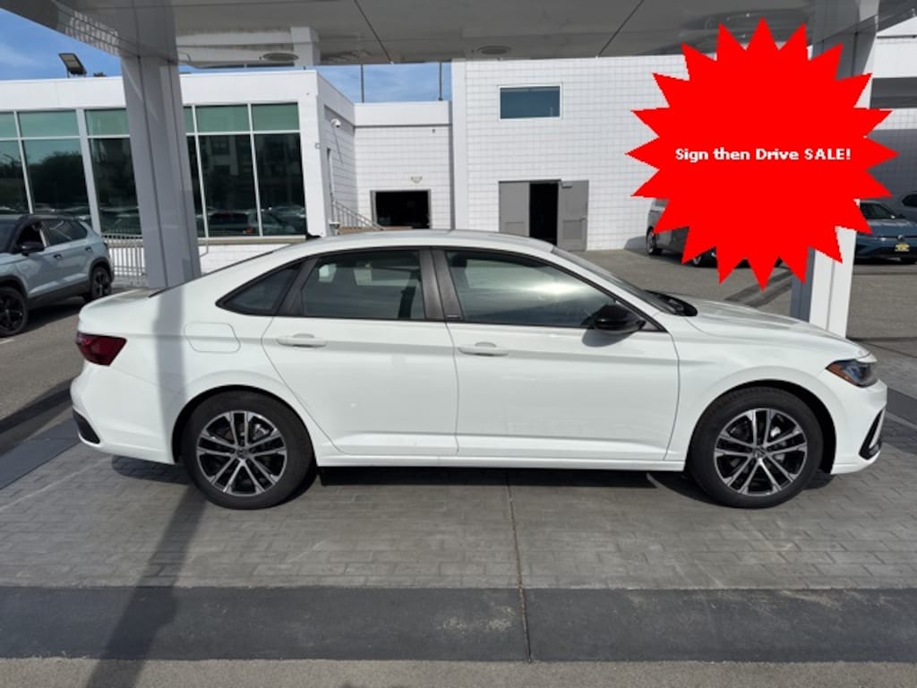 New 2025 Volkswagen Jetta 1.5T Sport Sedan