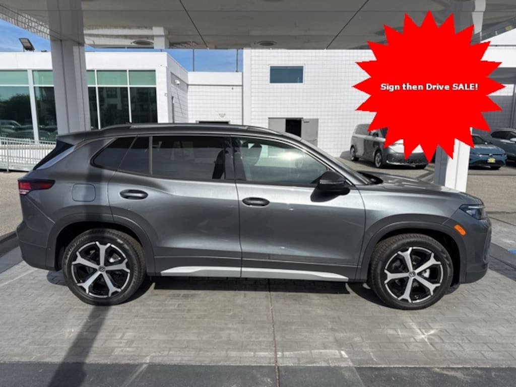 New 2025 Volkswagen Tiguan 2.0T SE SUV