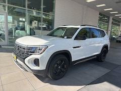 2024 Volkswagen Atlas 2.0T Peak Edition SE w/Technology SUV