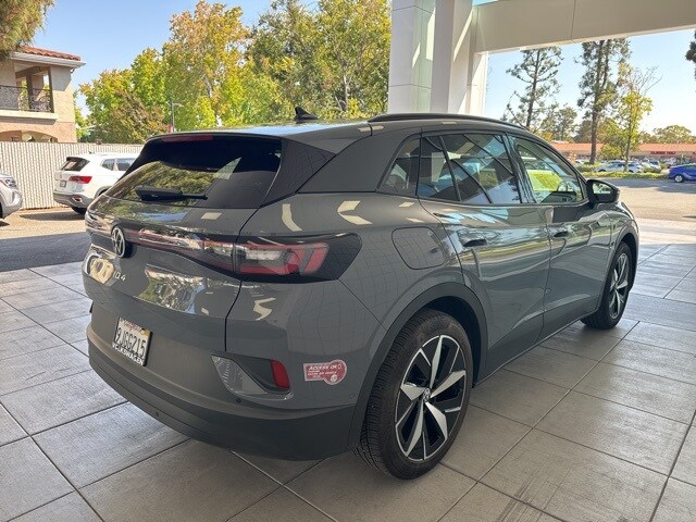2023 Volkswagen ID.4 Pro S photo 3
