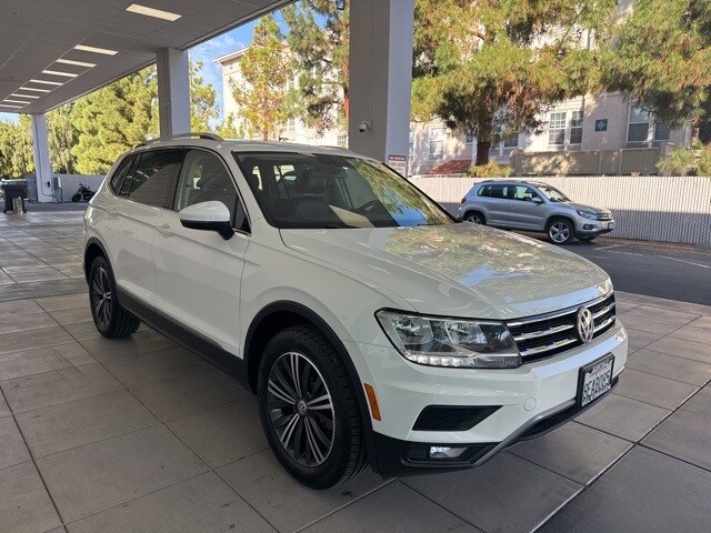 2018 Volkswagen Tiguan SEL photo 3