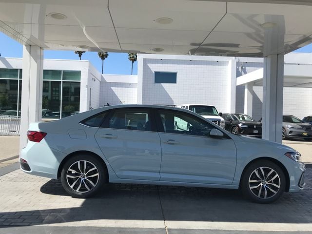 2026 Volkswagen Jetta SE's photo