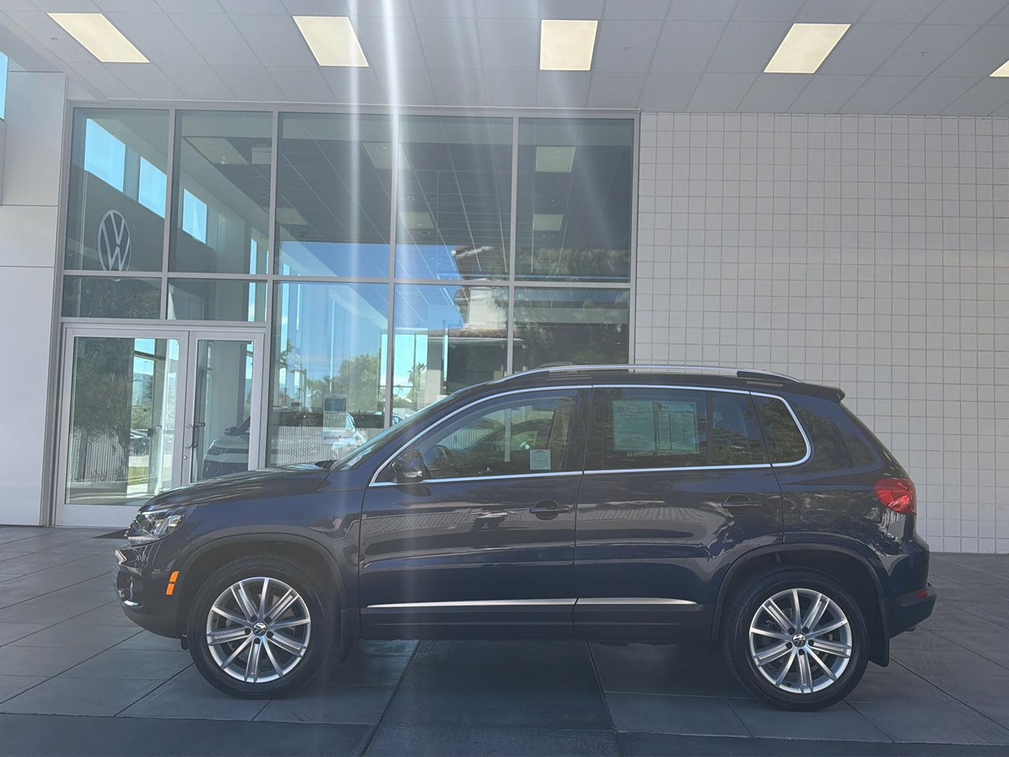 Used 2016 Volkswagen Tiguan SE with VIN WVGBV7AX4GW520929 for sale in Sunnyvale, CA
