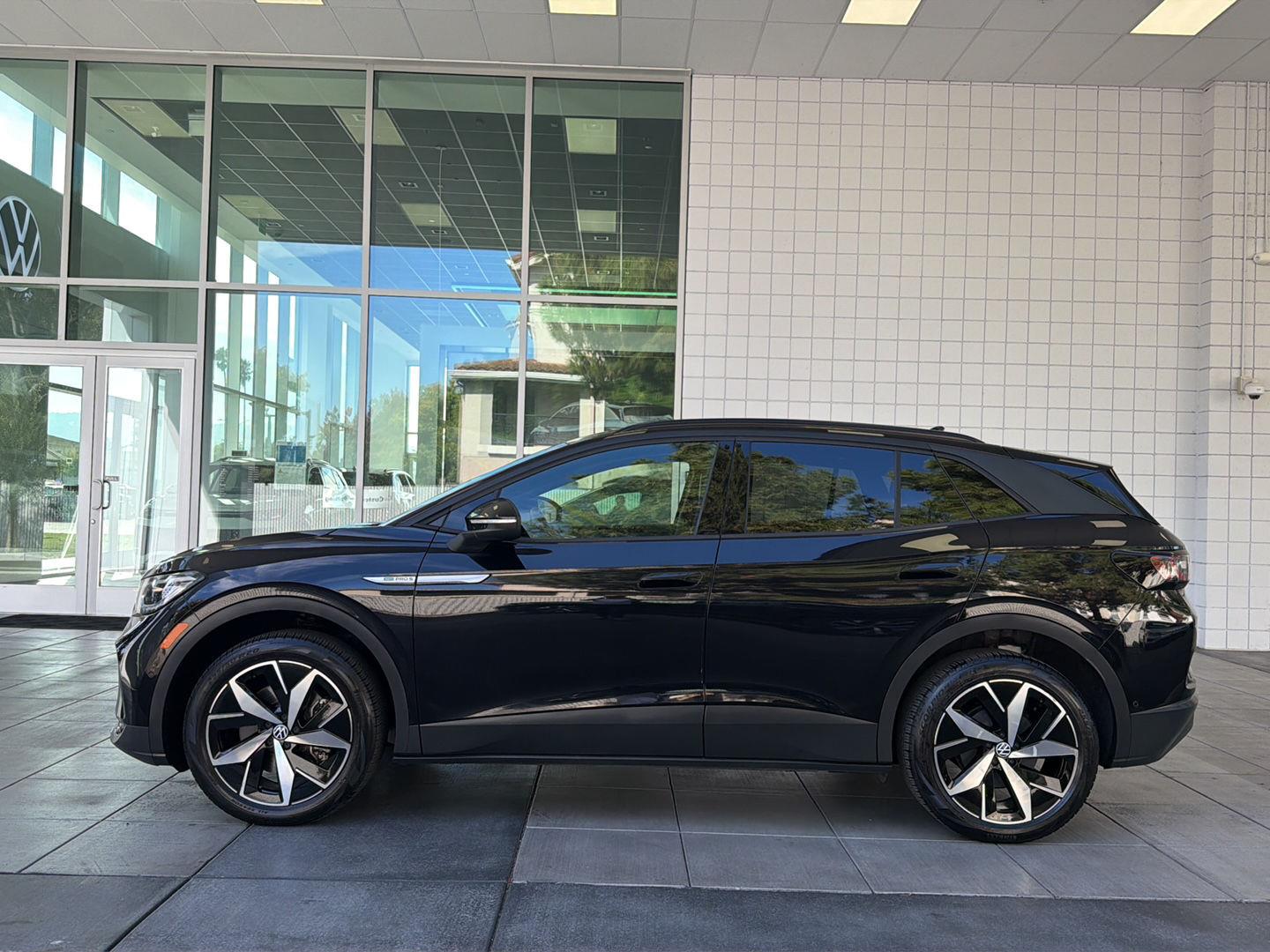 Used 2023 Volkswagen ID.4 PRO S with VIN 1V2WNPE80PC036376 for sale in Sunnyvale, CA