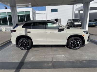 2026 Volkswagen Tiguan SEL R-LINE TURBO's photo