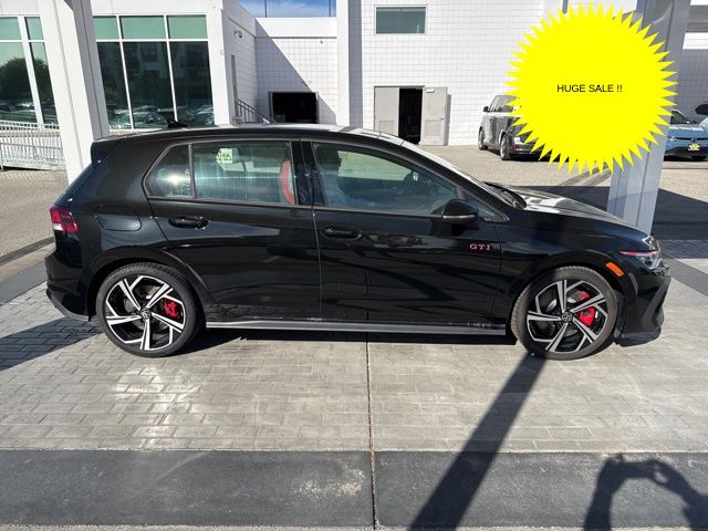 2025 Volkswagen Golf GTI Base's photo