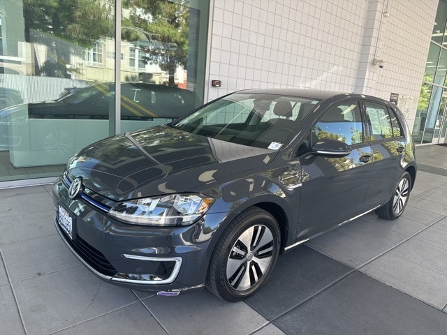 Certified 2019 Volkswagen e-Golf e-Golf SE with VIN WVWKR7AU6KW903407 for sale in Sunnyvale, CA