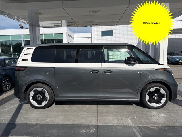 2025 Volkswagen ID. Buzz Pro S's photo