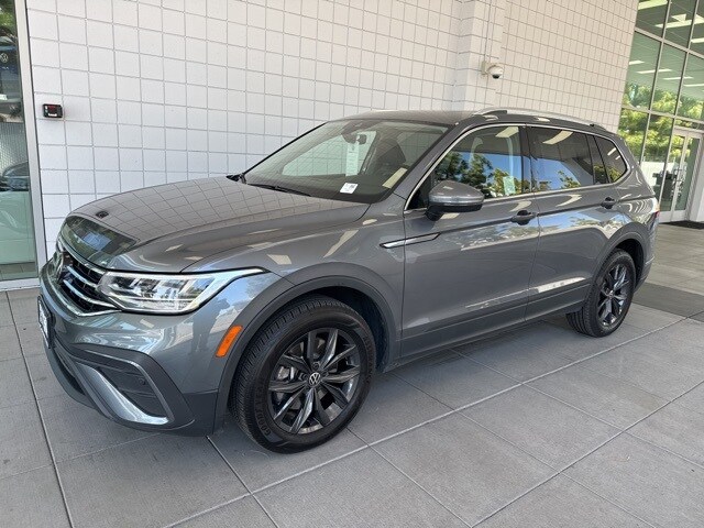 2024 Volkswagen Tiguan SE Wolfsburg Edition photo 2