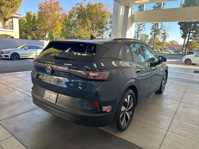 2023 Volkswagen ID.4 Pro photo 3