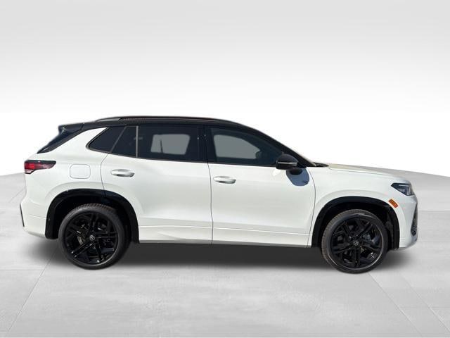 2026 Volkswagen Tiguan 2.0T SE R-Line Black 4Motion's photo