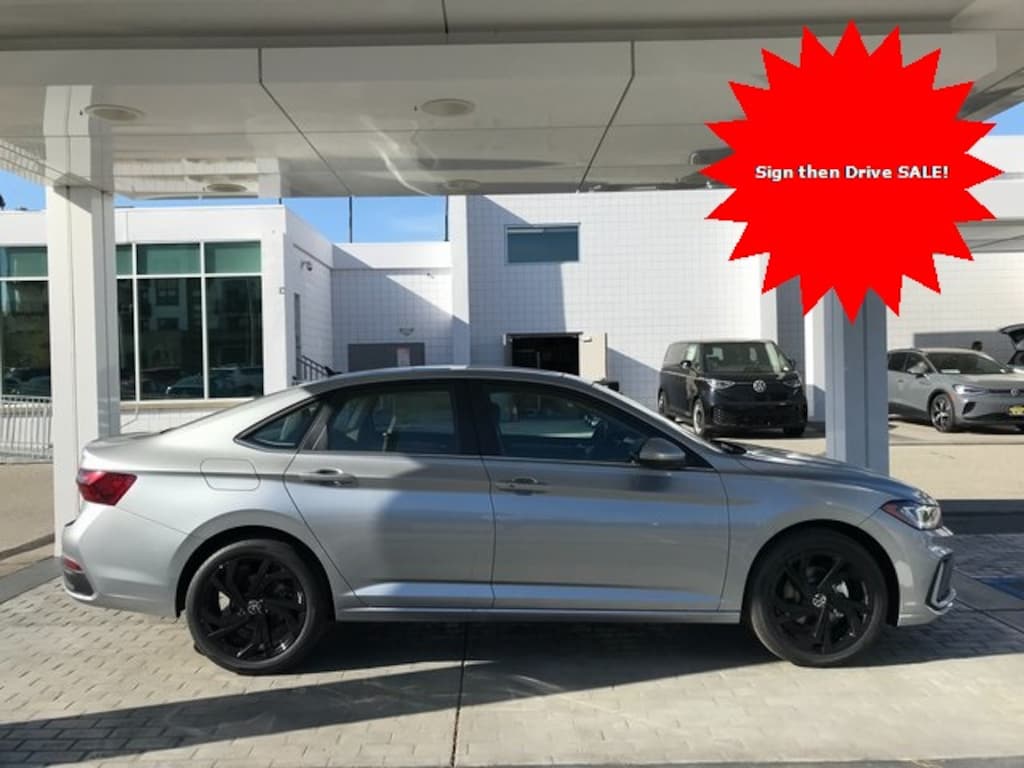 New 2025 Volkswagen Jetta 1.5T SE Sedan