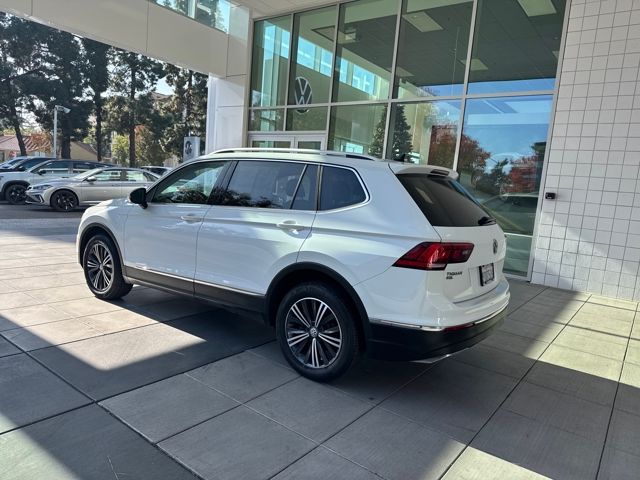 2018 Volkswagen Tiguan SEL photo 3