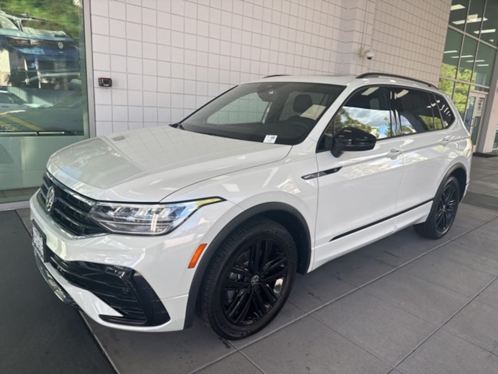 Certified 2022 Volkswagen Tiguan 2.0T SE R-Line Black SUV