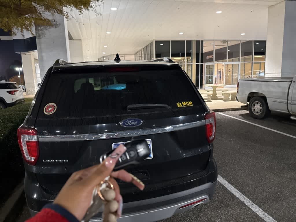 Thumbnail: 2017 Ford Explorer - 4