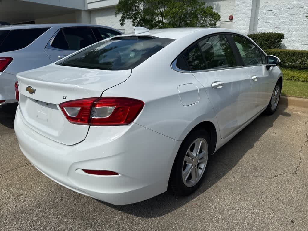 Thumbnail: 2018 Chevrolet Cruze - 8