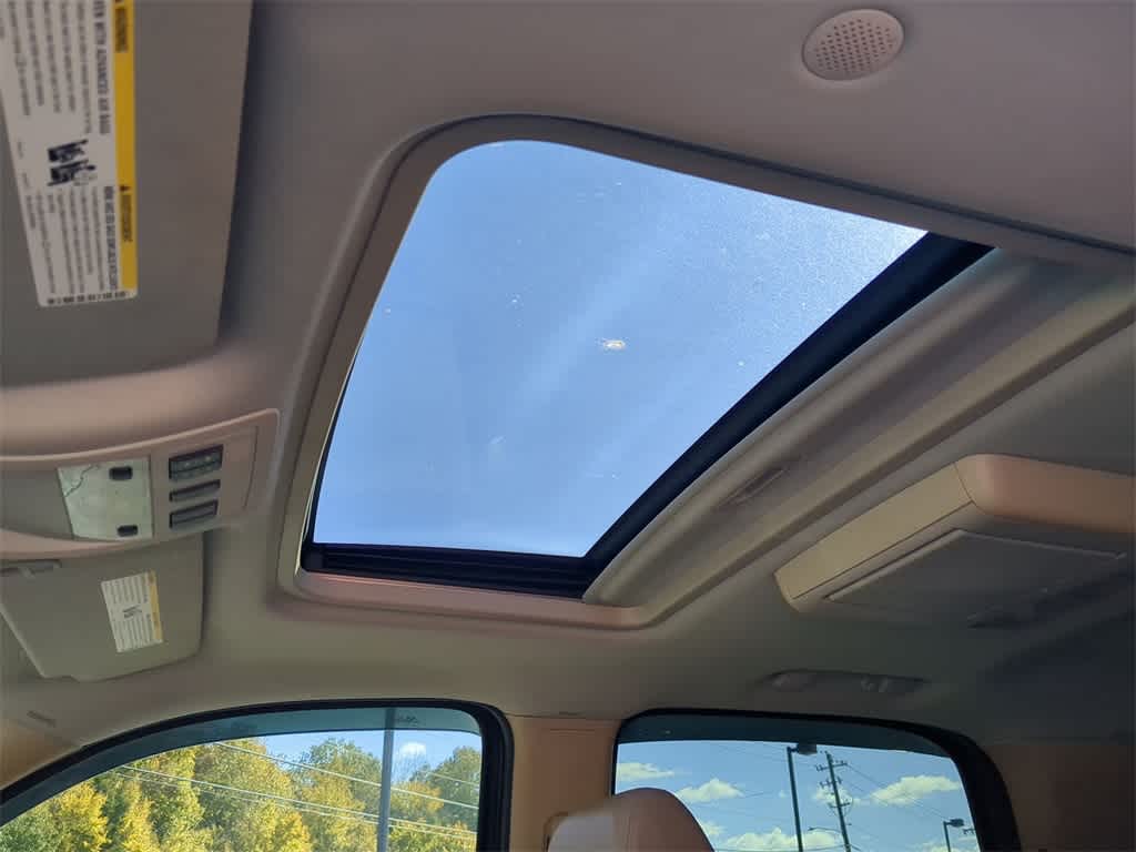 Thumbnail: 2007 Chevrolet Tahoe - 19