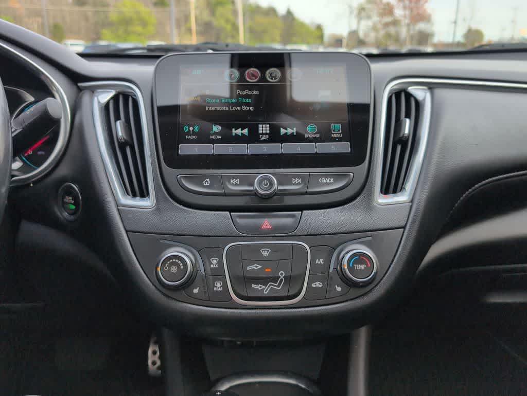 Thumbnail: 2016 Chevrolet Malibu - 29