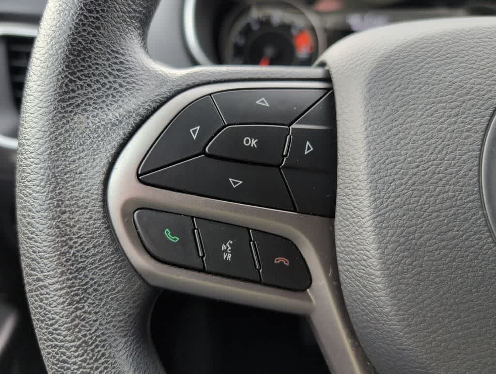 Thumbnail: 2019 Jeep Cherokee - 24