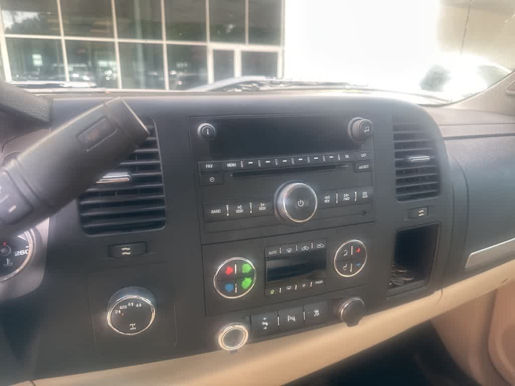 Thumbnail: 2011 GMC Sierra 1500 - 3