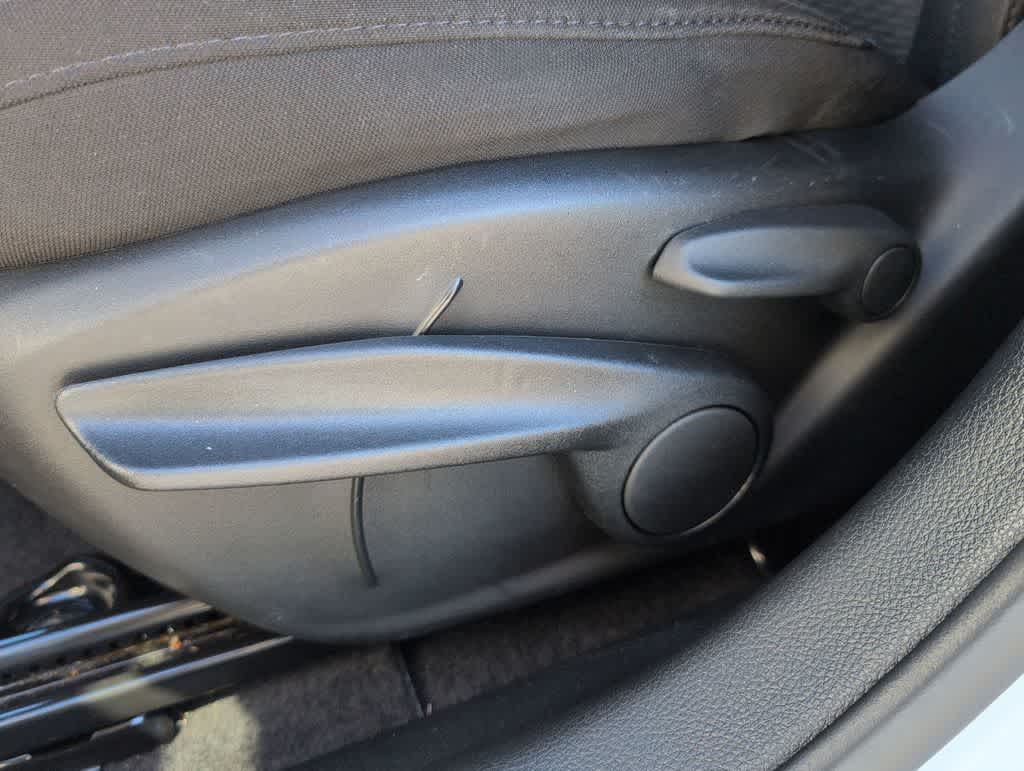 Thumbnail: 2023 Jeep Compass - 17