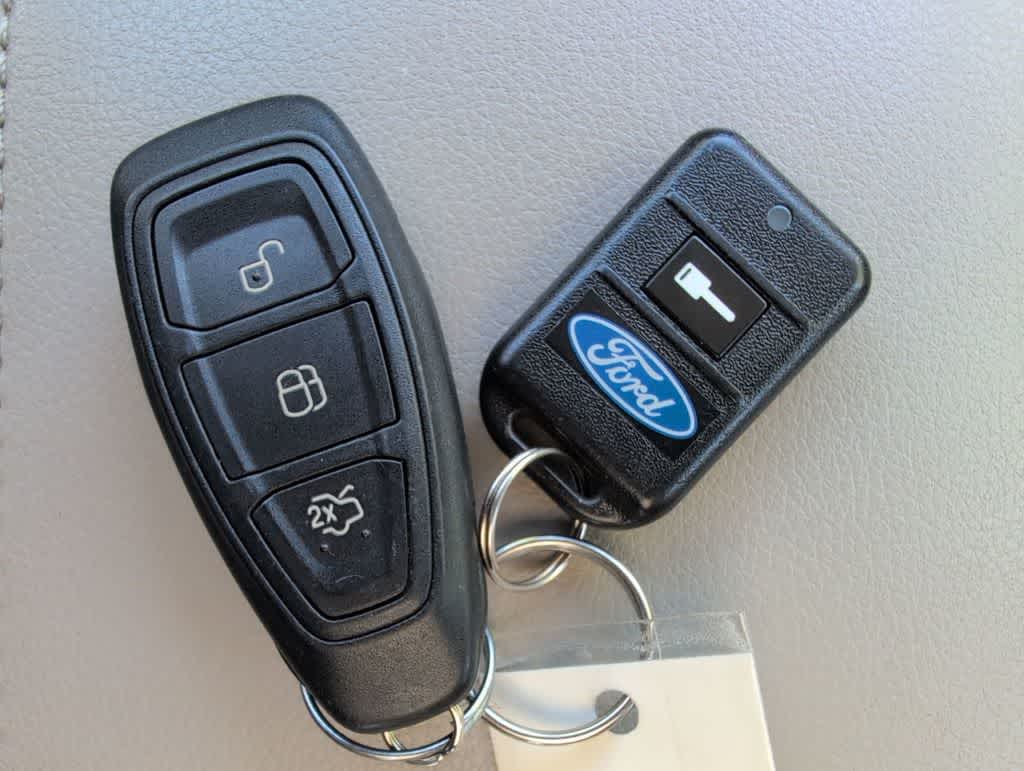 Thumbnail: 2013 Ford C-Max - 38