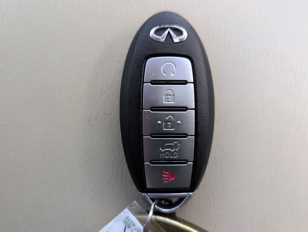 Thumbnail: 2013 INFINITI QX56 - 37