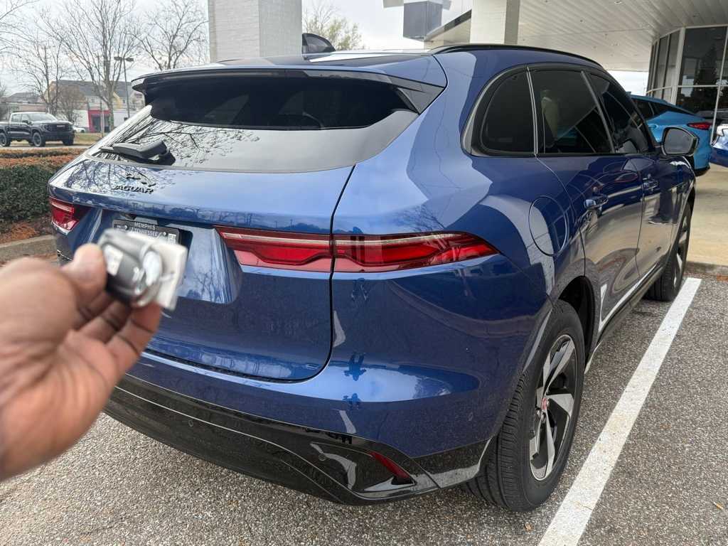 Thumbnail: 2021 Jaguar F-Pace - 12