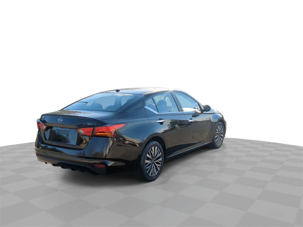 Thumbnail: 2023 Nissan Altima - 8