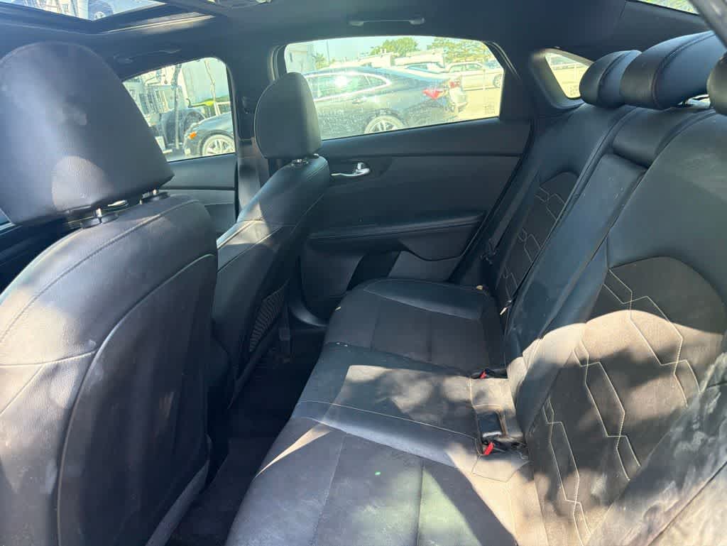 Thumbnail: 2021 Kia Forte - 12