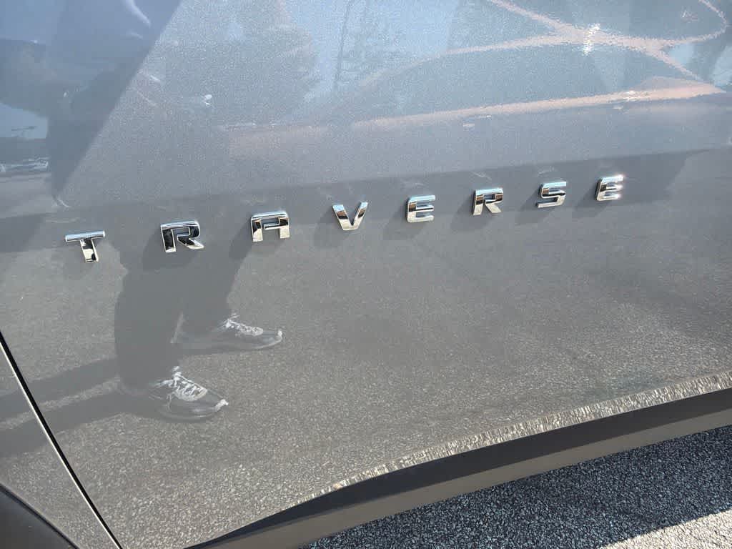 Thumbnail: 2023 Chevrolet Traverse - 4