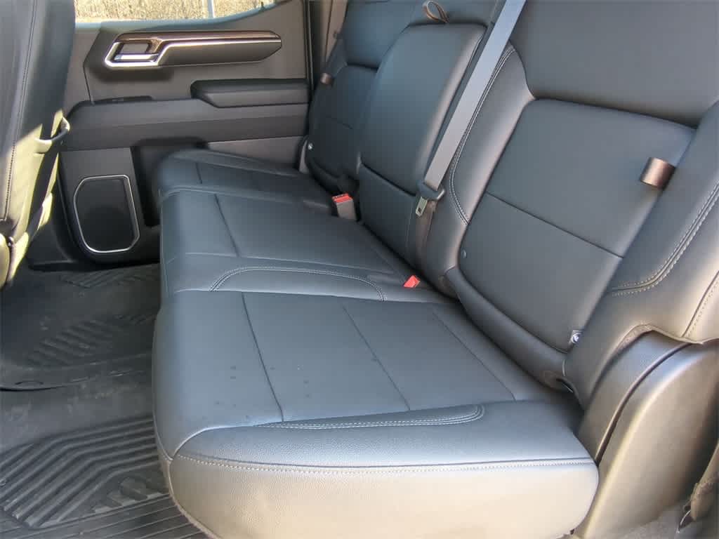 Thumbnail: 2023 Chevrolet Silverado 1500 - 19