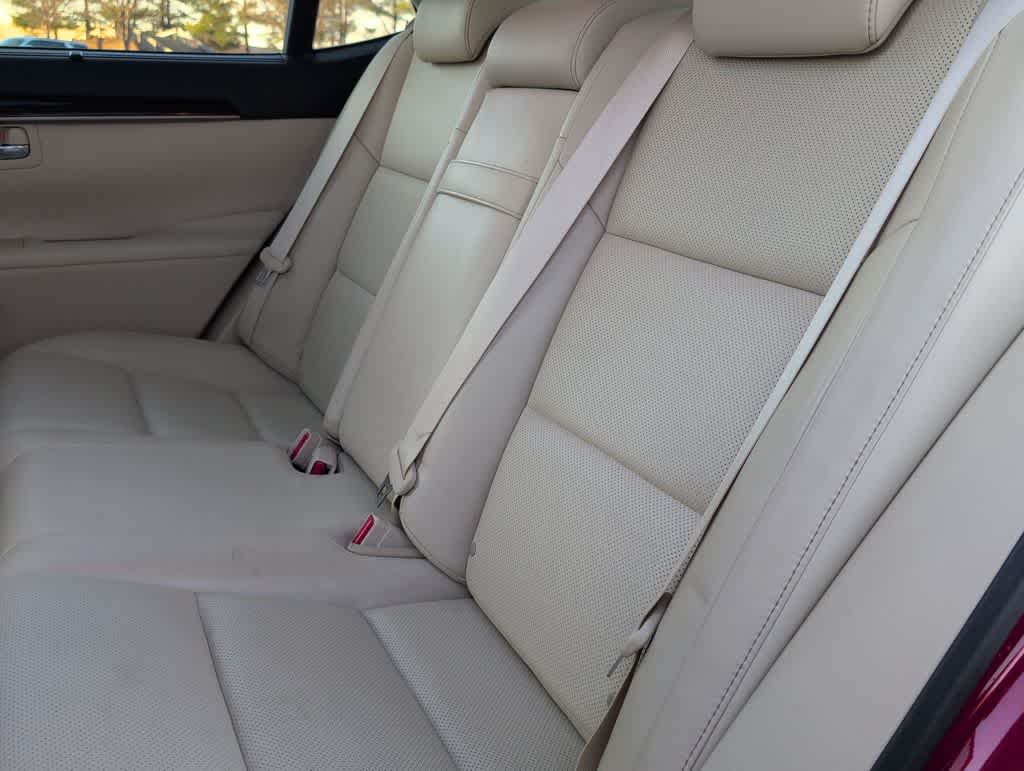 Thumbnail: 2013 Lexus ES - 21