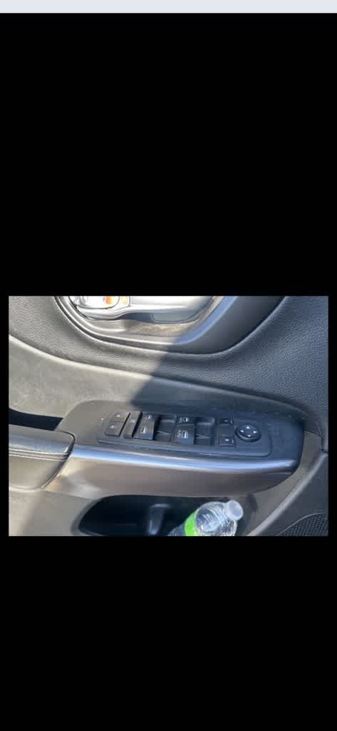 Thumbnail: 2021 Jeep Cherokee - 19