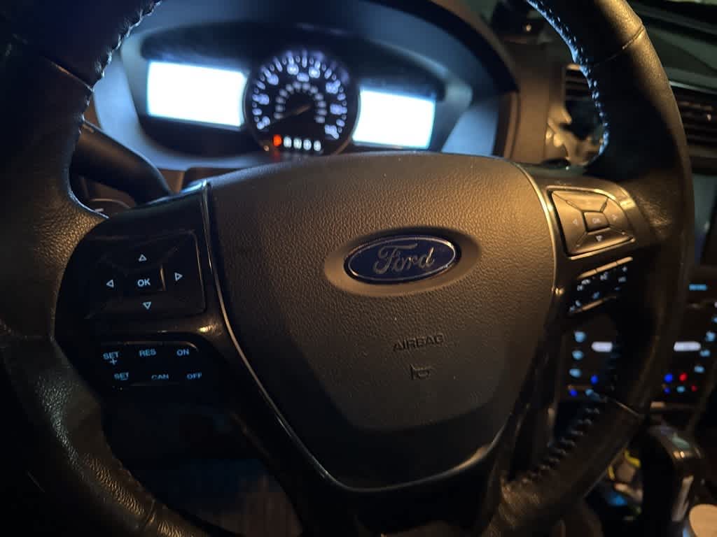 Thumbnail: 2017 Ford Explorer - 8