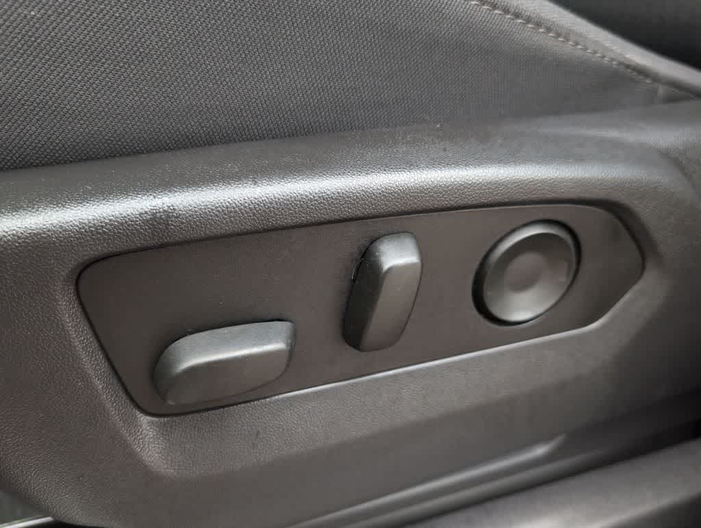 Thumbnail: 2023 Chevrolet Silverado 1500 - 17