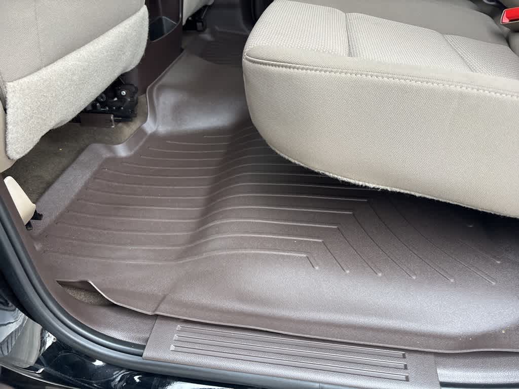 Thumbnail: 2017 Chevrolet Silverado 1500 - 17