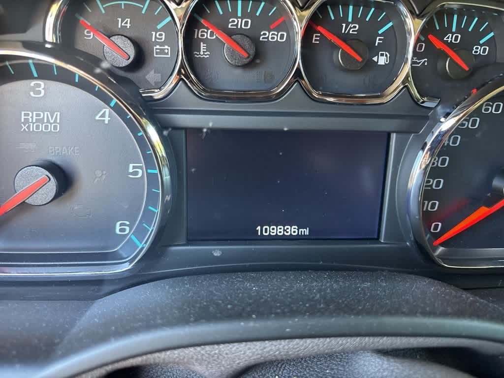 Thumbnail: 2018 Chevrolet Suburban - 11